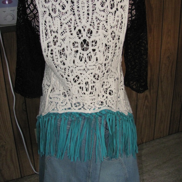 Origami By Vivian  LADIES LACE AND FRINGE VEST  SI - Picture 7 of 8